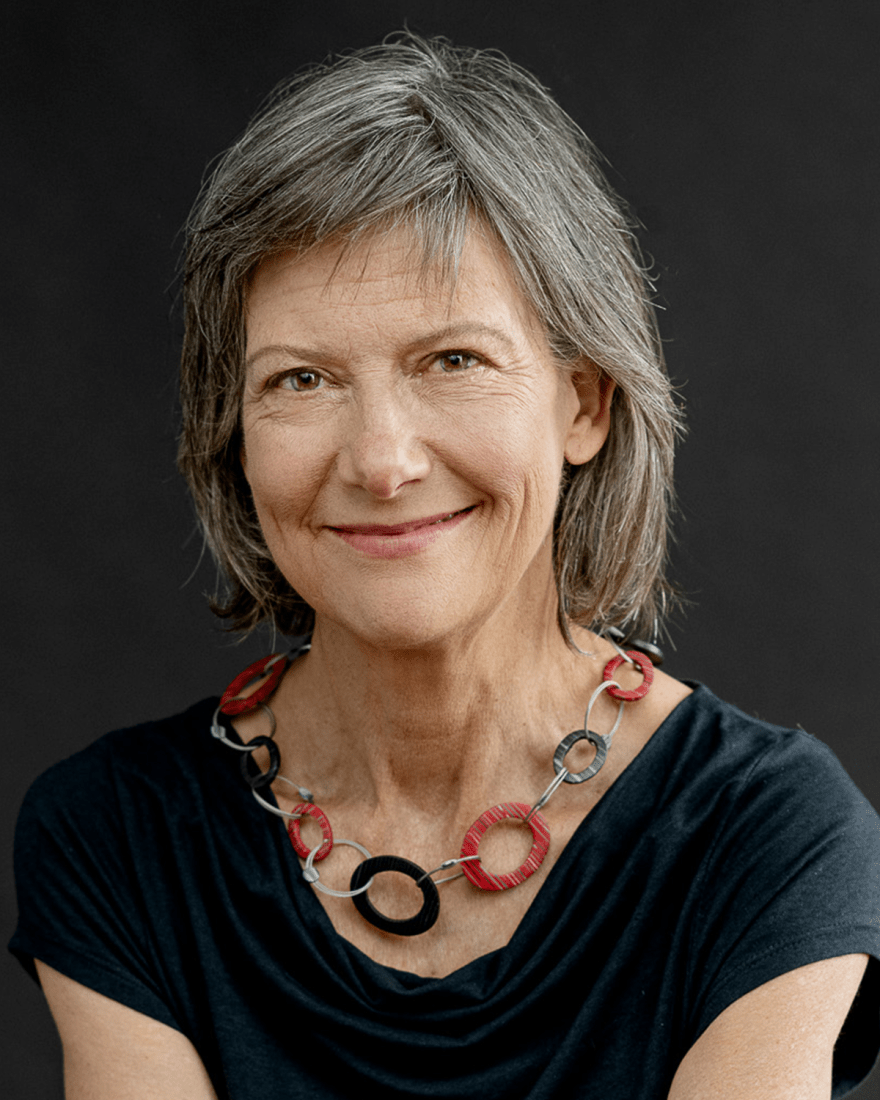 Headshot of Kathy Simmonds.