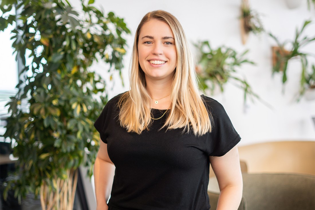 Portrai tof Annika Schoene wearing a black t-shirt.